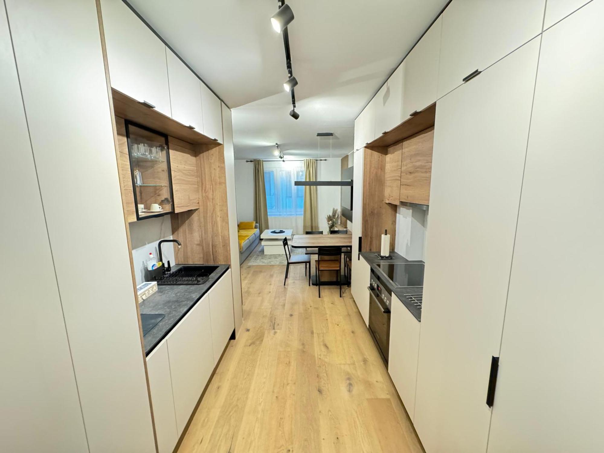4 - - Center Appartement